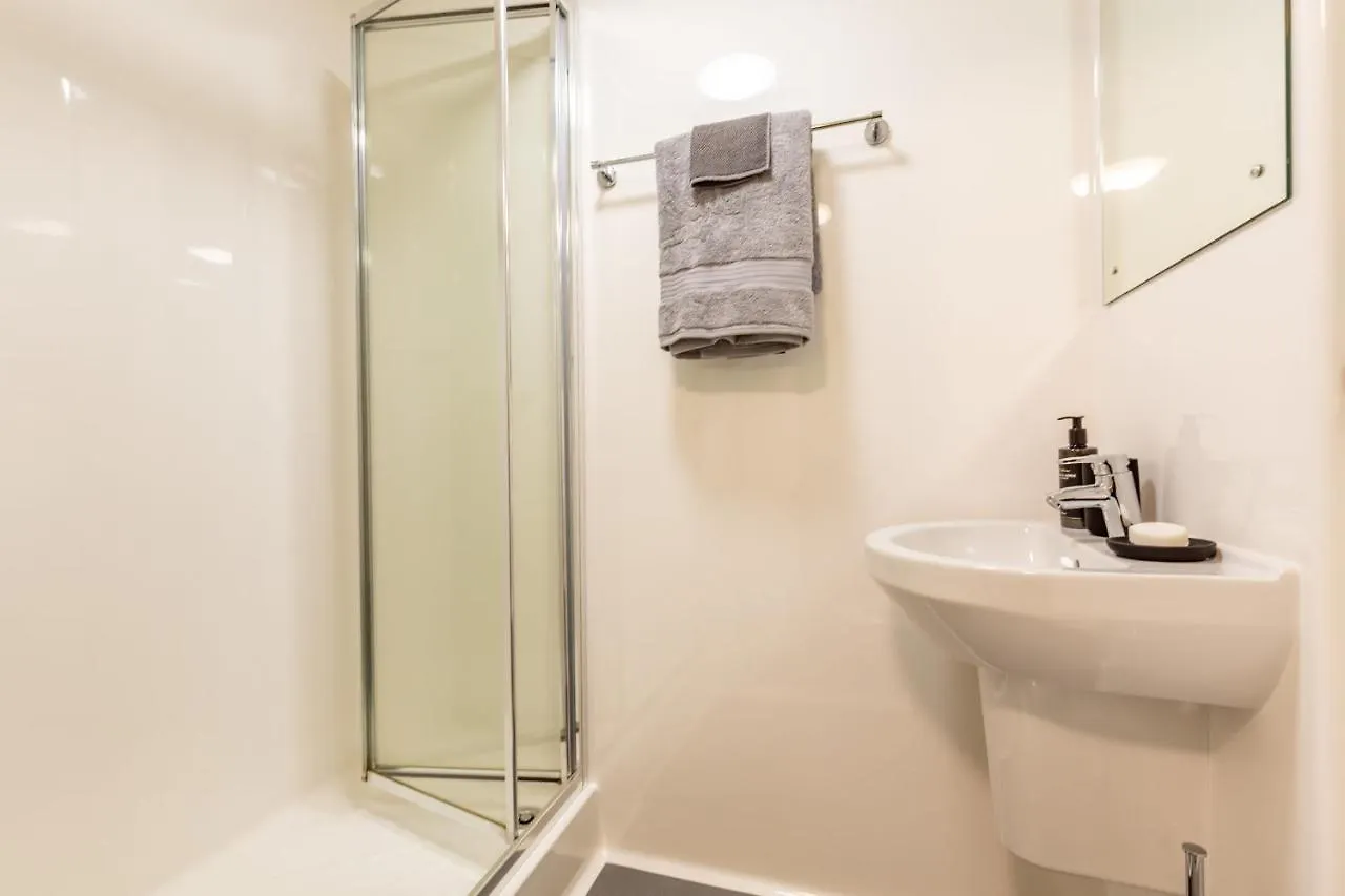 Apartment Zeni Studio Newcastle Marshall Court